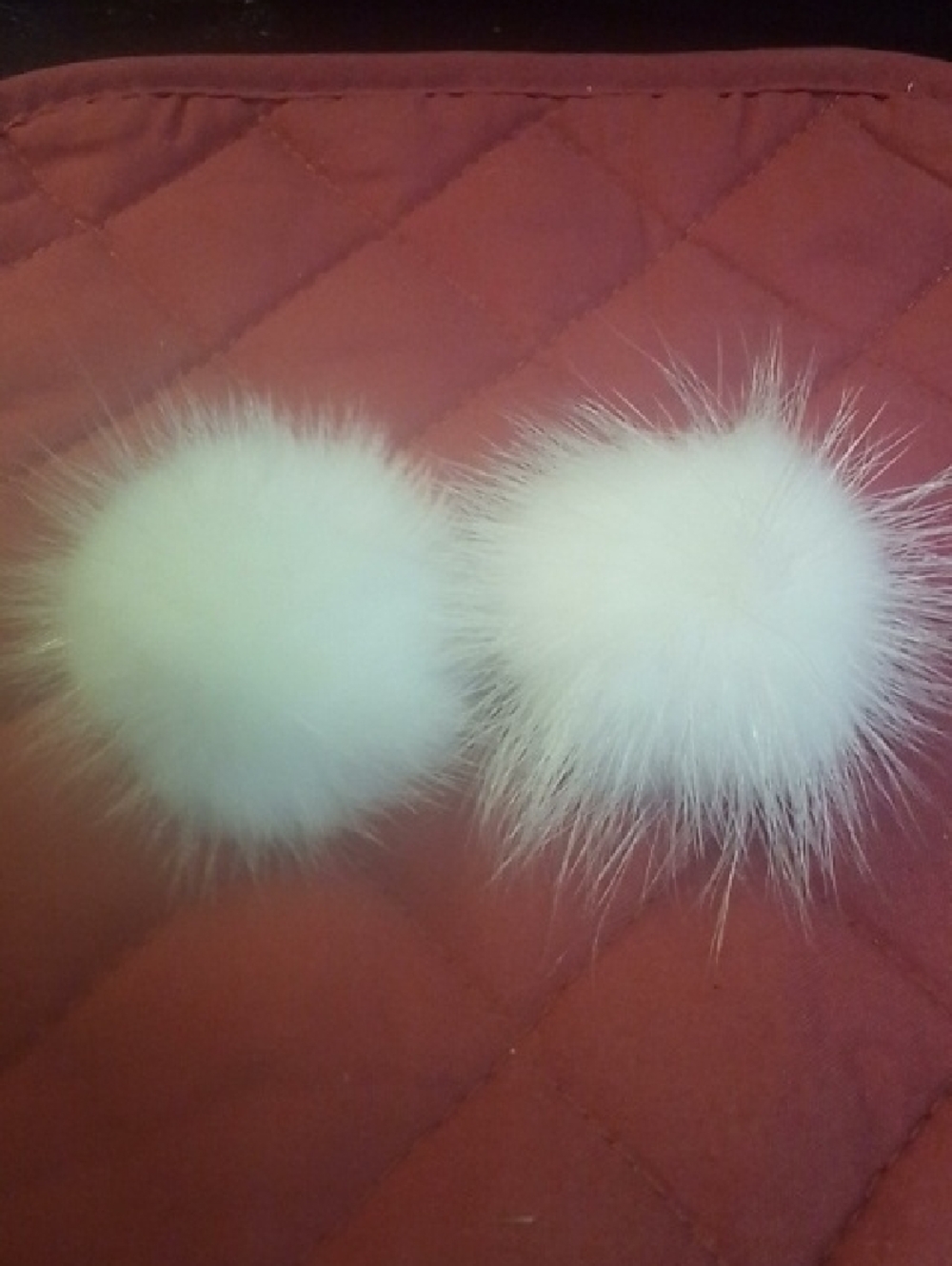 White Faux Fur Shoe Clips Pair - Women Accessories